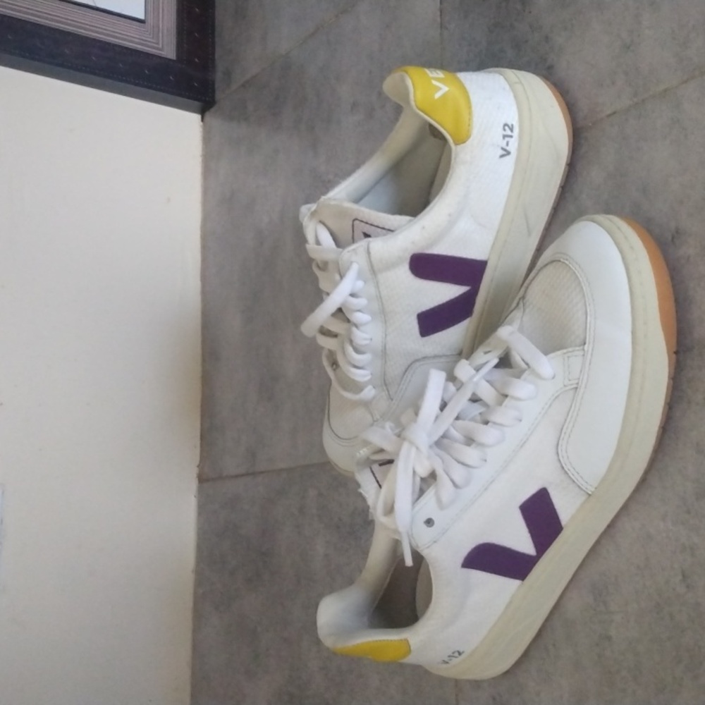 VEJA SHOES